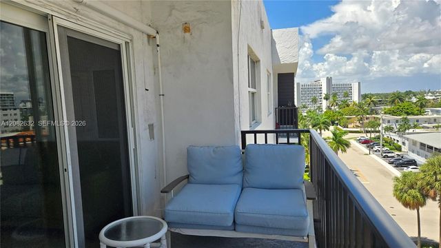 3000 Riomar Street 701, Fort Lauderdale, FL 33304