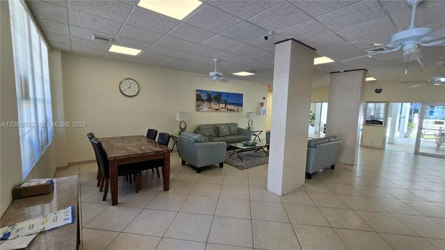3000 Riomar Street 701, Fort Lauderdale, FL 33304