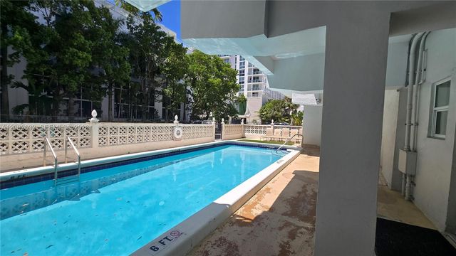 3000 Riomar Street 701, Fort Lauderdale, FL 33304