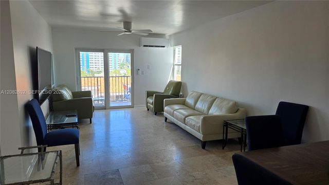 3000 Riomar Street 701, Fort Lauderdale, FL 33304