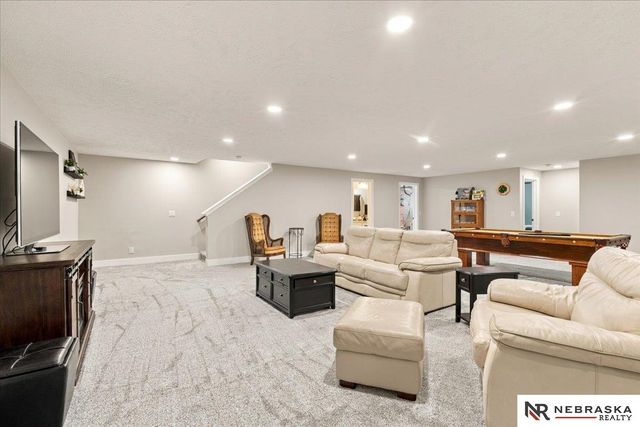 11010 N 169th Street, Bennington, NE 68007
