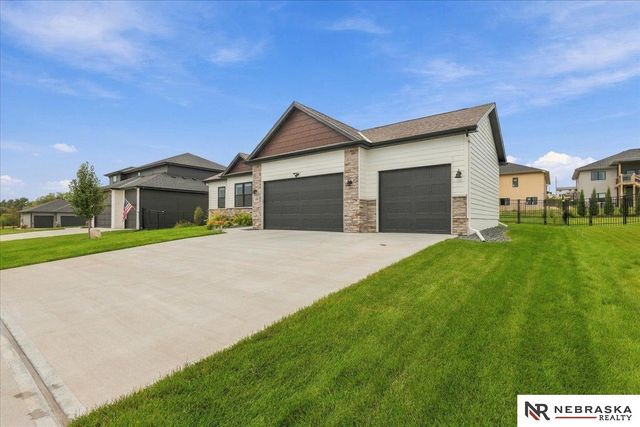 11010 N 169th Street, Bennington, NE 68007