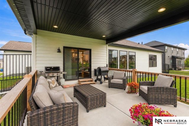 11010 N 169th Street, Bennington, NE 68007