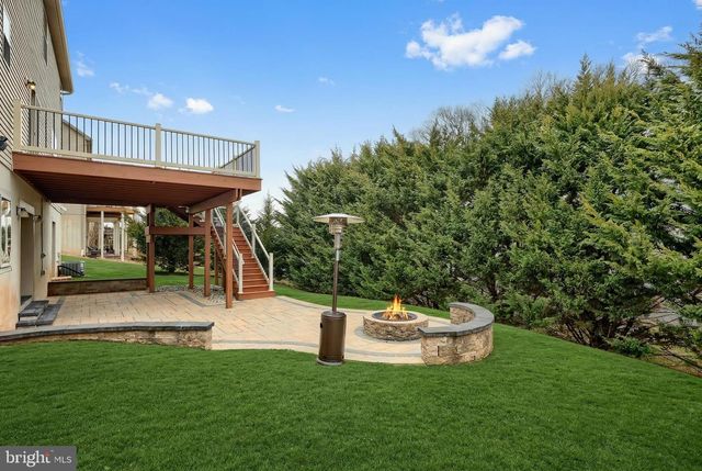 2760 PRIMROSE LN N, York, PA 17404