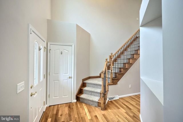 2760 PRIMROSE LN N, York, PA 17404