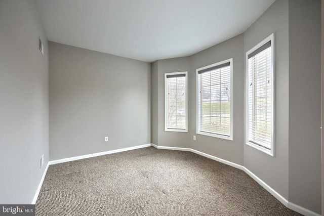 2760 PRIMROSE LN N, York, PA 17404