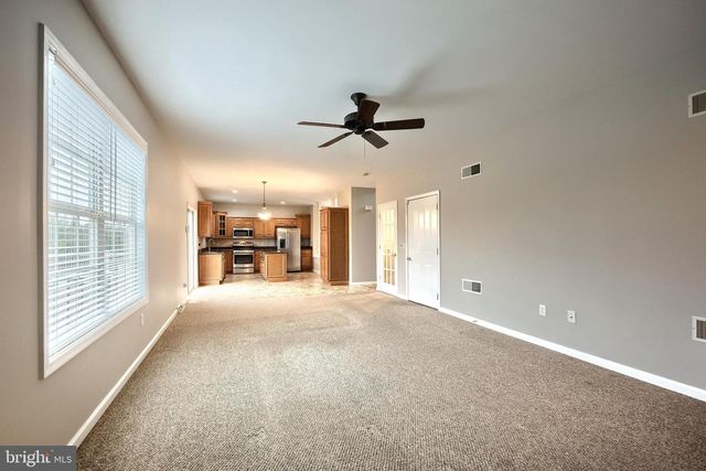 2760 PRIMROSE LN N, York, PA 17404