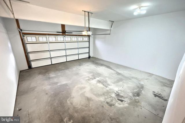 2760 PRIMROSE LN N, York, PA 17404