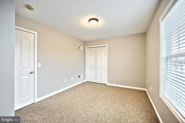 2760 PRIMROSE LN N, York, PA 17404