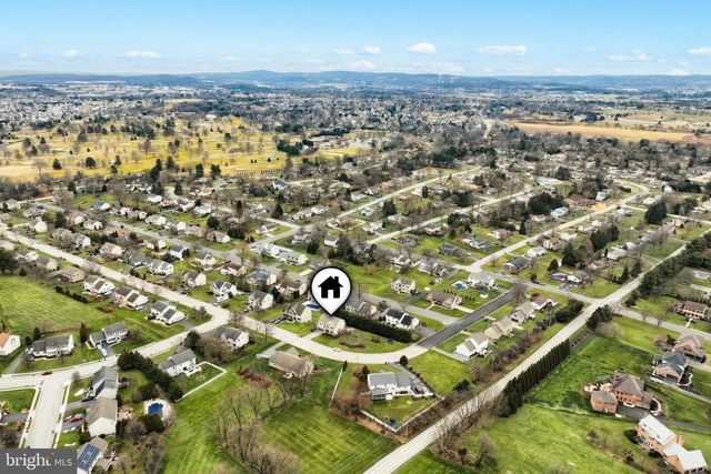 2760 PRIMROSE LN N, York, PA 17404