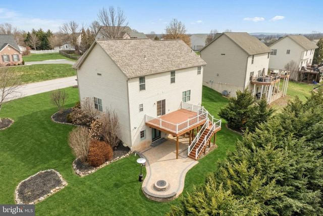 2760 PRIMROSE LN N, York, PA 17404