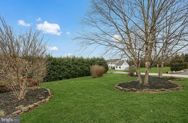 2760 PRIMROSE LN N, York, PA 17404