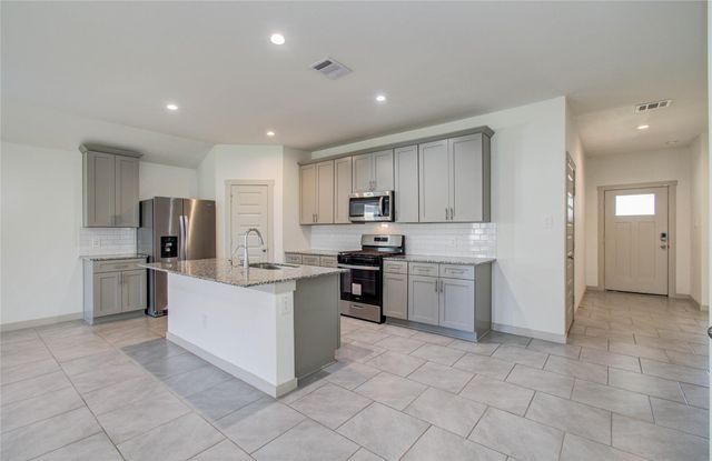 4930 Natchez Trace, Fresno, TX 77545