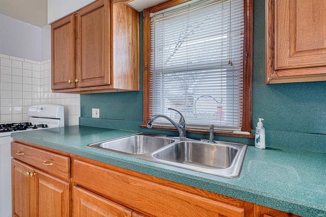 1317 Lodge Avenue, Evansville, IN 47714