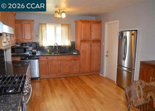 1898 Clayton Way, Concord, CA 94519