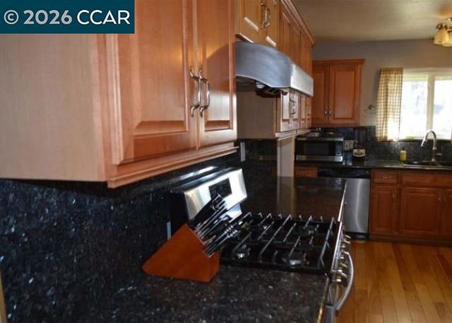 1898 Clayton Way, Concord, CA 94519