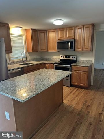 209 OAKRIDGE DR, Stafford, VA 22556