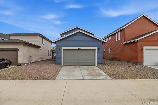 555 Aspen Avenue, Bennett, CO 80102