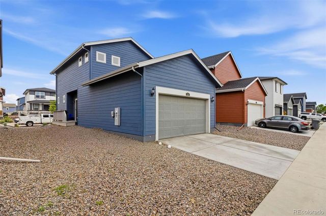 555 Aspen Avenue, Bennett, CO 80102