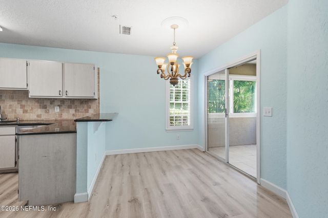 1701 THE GREENS Way 912, Jacksonville Beach, FL 32250