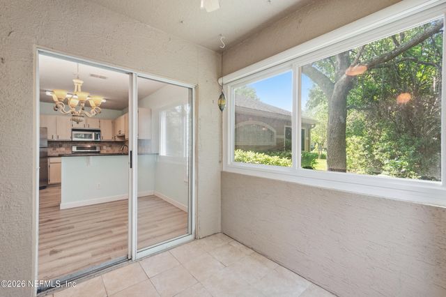 1701 THE GREENS Way 912, Jacksonville Beach, FL 32250