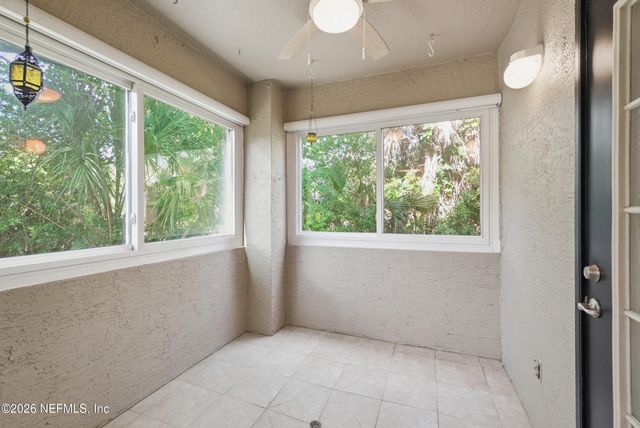 1701 THE GREENS Way 912, Jacksonville Beach, FL 32250