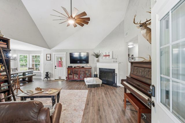 26203 Penguin Street, Magnolia, TX 77355
