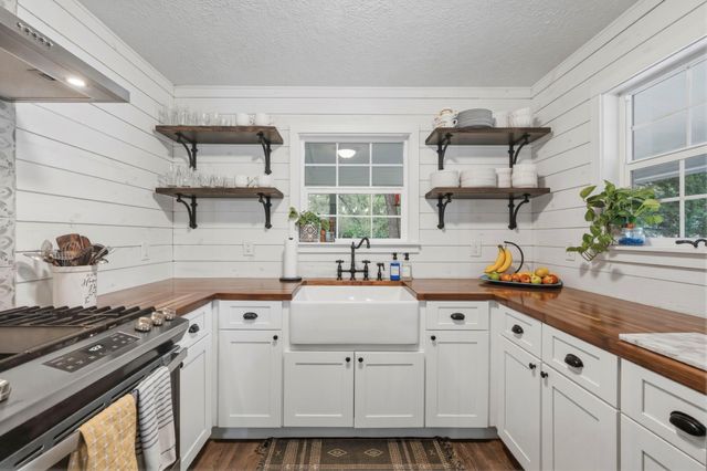 26203 Penguin Street, Magnolia, TX 77355