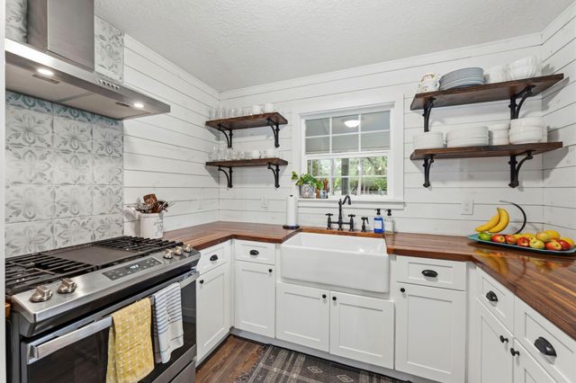 26203 Penguin Street, Magnolia, TX 77355