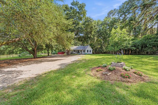 26203 Penguin Street, Magnolia, TX 77355