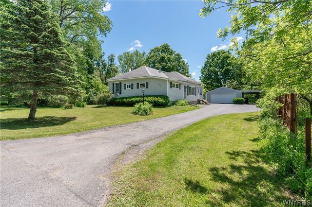217 Three Rod Road, Alden, NY 14004