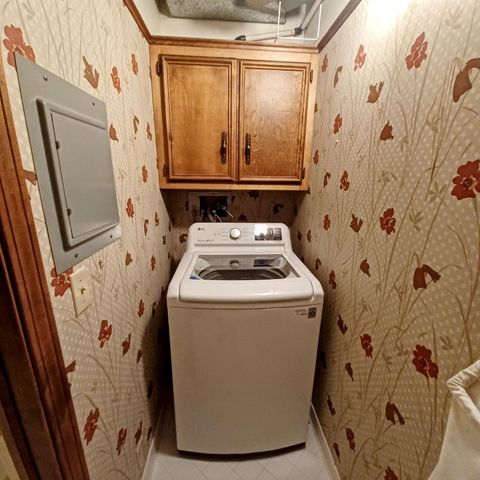 8621 Basswood Road 23, Eden Prairie, MN 55344