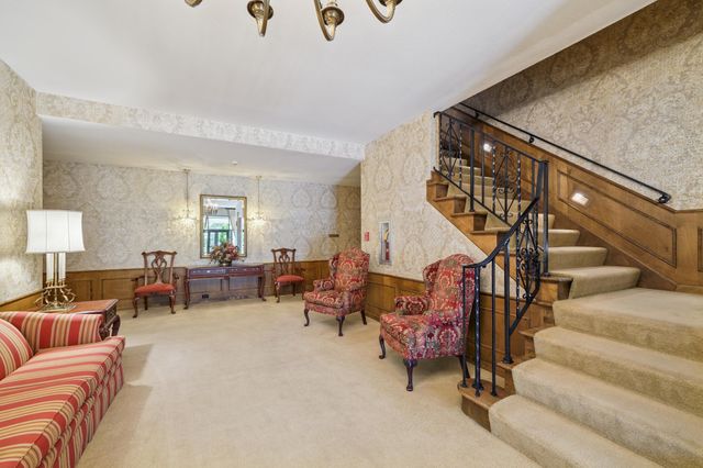 8621 Basswood Road 23, Eden Prairie, MN 55344