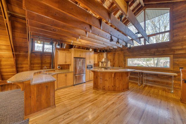 8621 Basswood Road 23, Eden Prairie, MN 55344