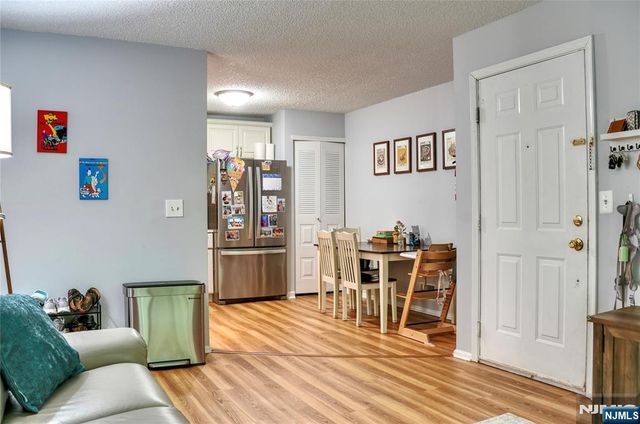 388 Poets Way, Mahwah, NJ 07430