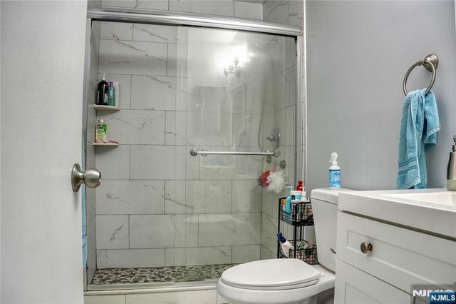 388 Poets Way, Mahwah, NJ 07430