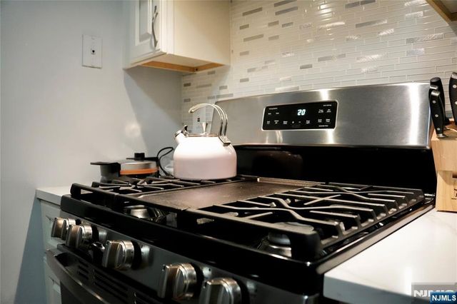 388 Poets Way, Mahwah, NJ 07430