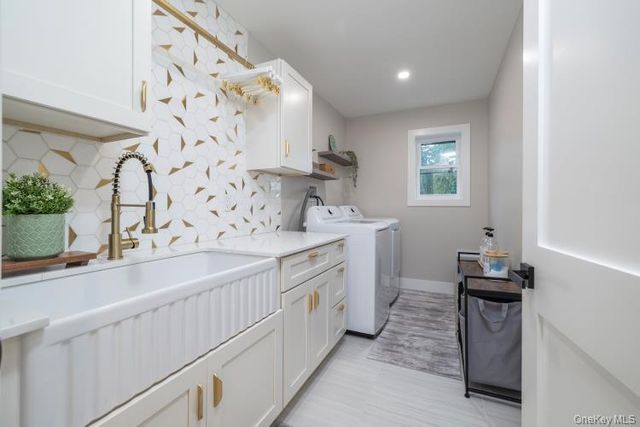 23 Faith Lane, Westbury, NY 11590