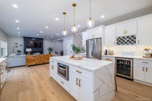 23 Faith Lane, Westbury, NY 11590