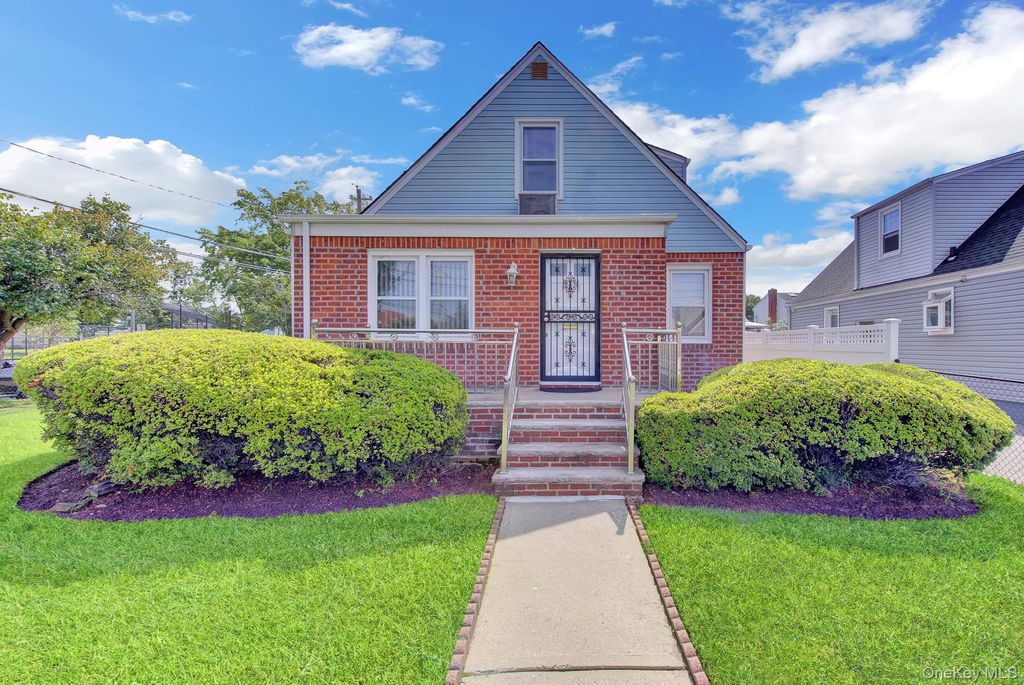 409 Saint Agnes Place, Franklin Square, NY 11010 — photo 2