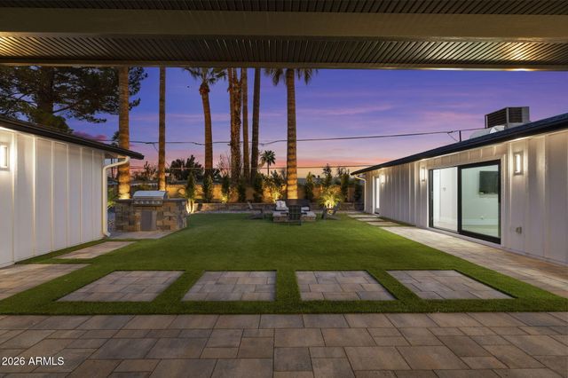 1413 E SAN MIGUEL Avenue, Phoenix, AZ 85014