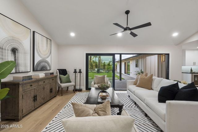 1413 E SAN MIGUEL Avenue, Phoenix, AZ 85014