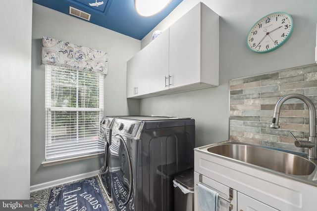 42719 EXPLORER DR, Brambleton, VA 20148