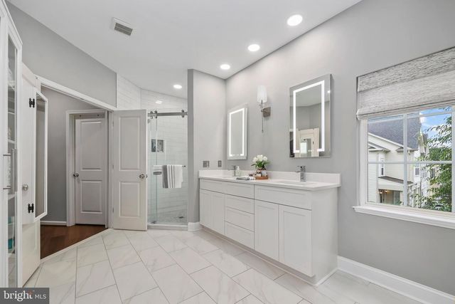 42719 EXPLORER DR, Brambleton, VA 20148