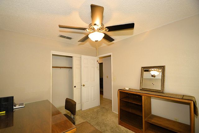 2037 E Decatur Avenue, Fresno, CA 93720