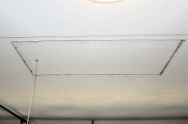 2037 E Decatur Avenue, Fresno, CA 93720