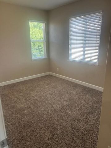 17 Amagansett Pl, Sacramento, CA 95835