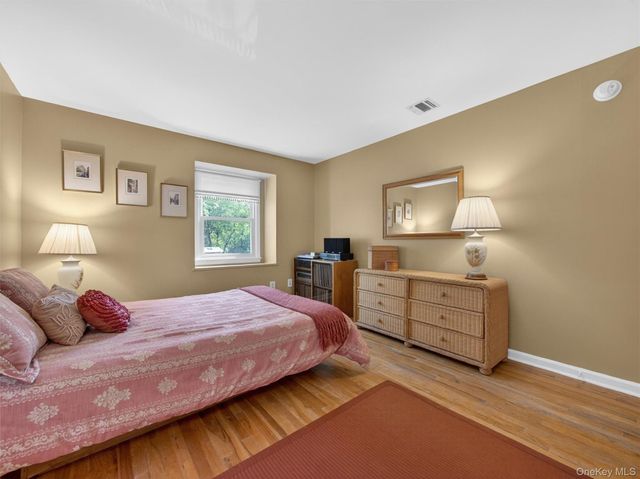 9 Woodthrush Drive, West Nyack, NY 10994