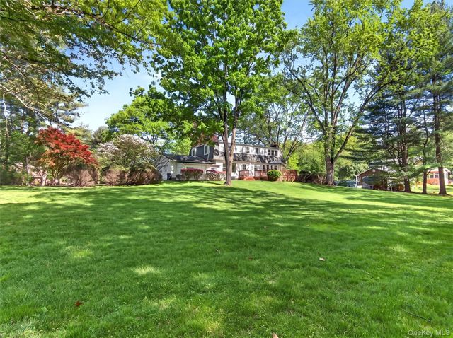 9 Woodthrush Drive, West Nyack, NY 10994