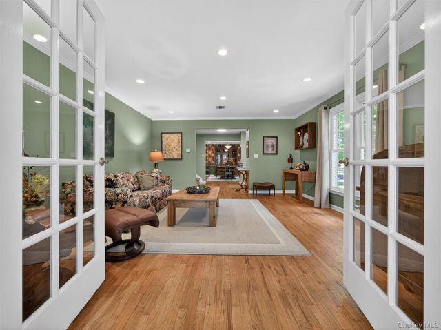 9 Woodthrush Drive, West Nyack, NY 10994